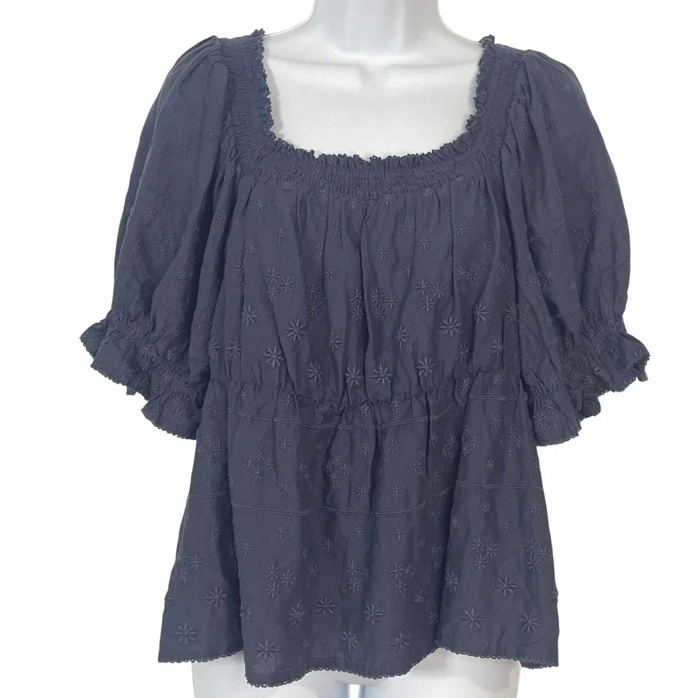 Old Navy Womens Blouse Eyelet Smocked Puff Sleeve M Navy Cottagecore Boho Peplum